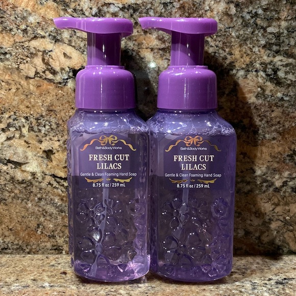 Two (2) “FRESH CUT LILACS” 8.75 fl oz, BBW/WB Gentle & Clean Foam Hand Soap, NWT - Picture 1 of 6